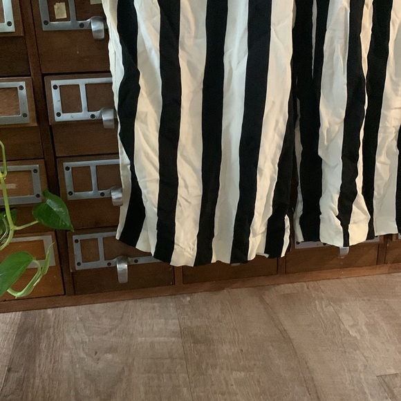 Black and White Striped Elastic Waist Pull On Pants H&M - Picture 4 of 9